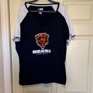 NFL Chicago Bears Black and White Raglan V-Neck Tee